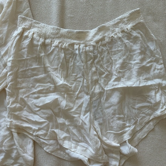 We Wore What NWT Set Button-Up Shirt and Shorts Set - Picture 3 of 8